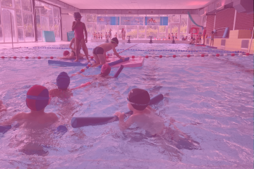 Mobilisation pour Octobre rose à la piscine couverte